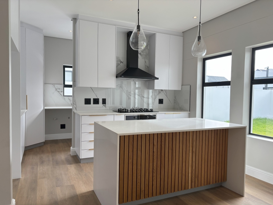 4 Bedroom Property for Sale in Sandown Western Cape